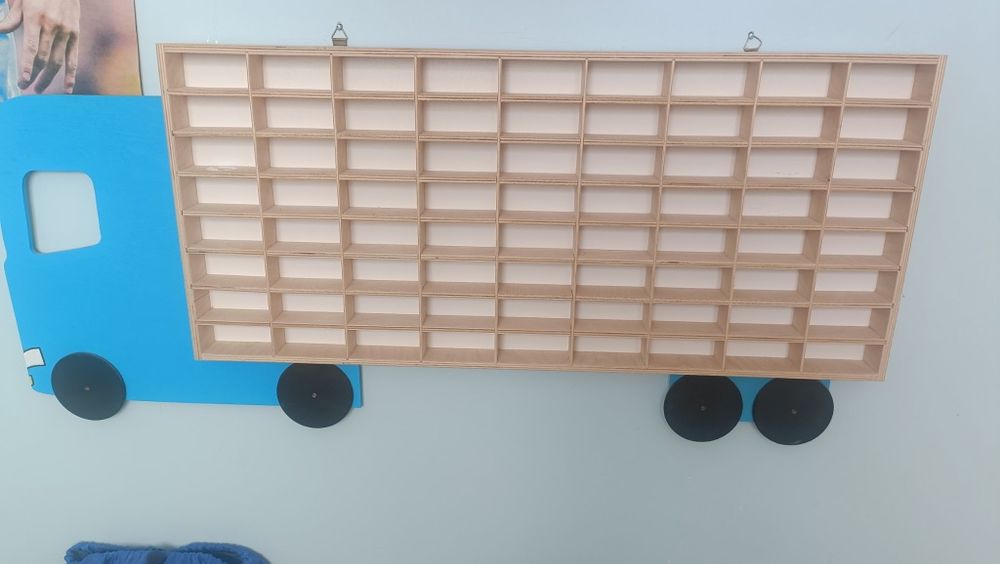 Półka wisząca tir na samochodziki
