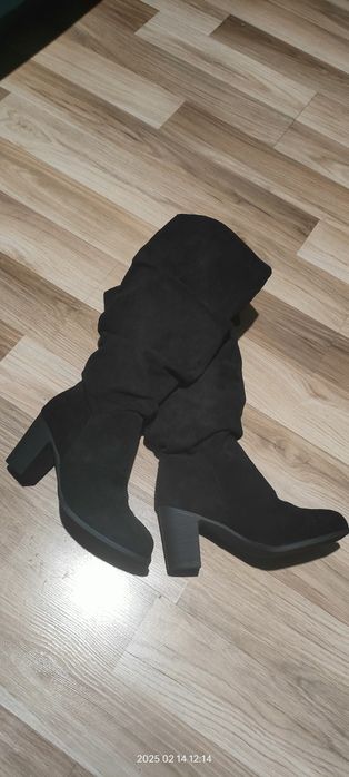 Czarne kozaki marszczone Nowe