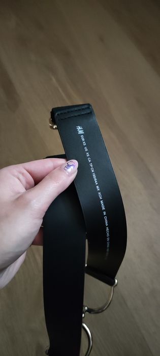Elegancki Czarny Pasek ze złotą klamrą