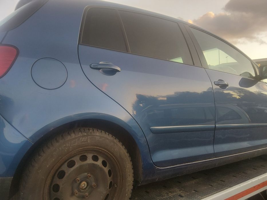 VW golf 5 plus na części kolor la5k