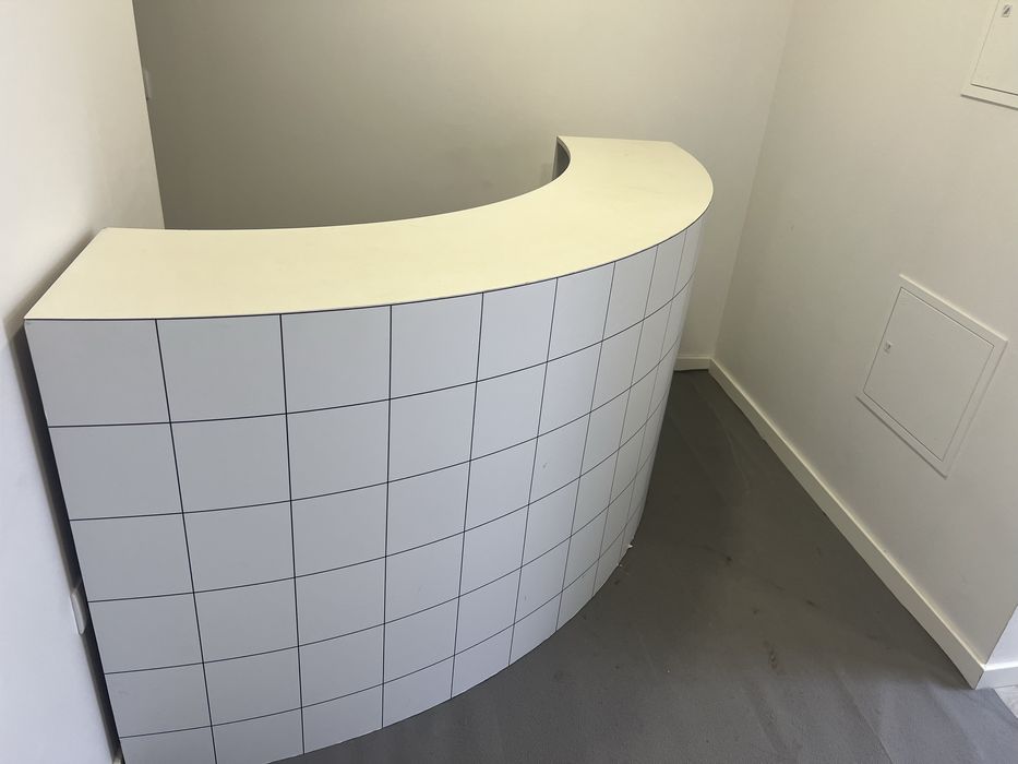 Oval/Curved Reception Counter (Like New)64284032581890121