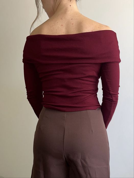 Burgundowa bluzka hispzanka