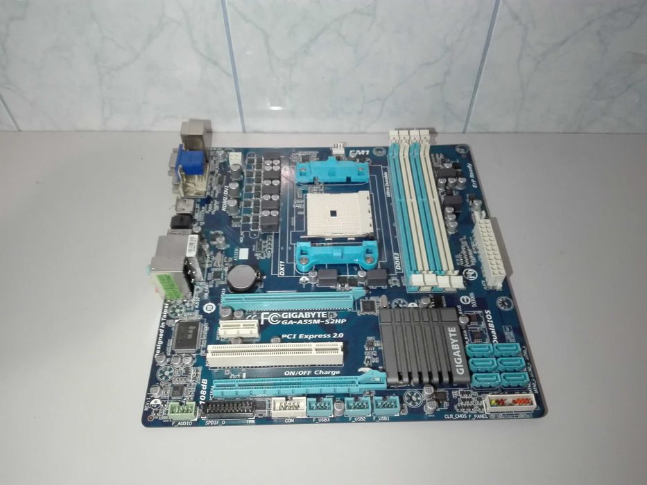 Gigabyte GA-A55M-S2HP sFM1