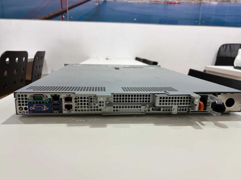 Servidor Dell PowerEdge R440 | Dual Xeon 16c/32t | 160GB RAM | 8TB SSD (4x 2TB)