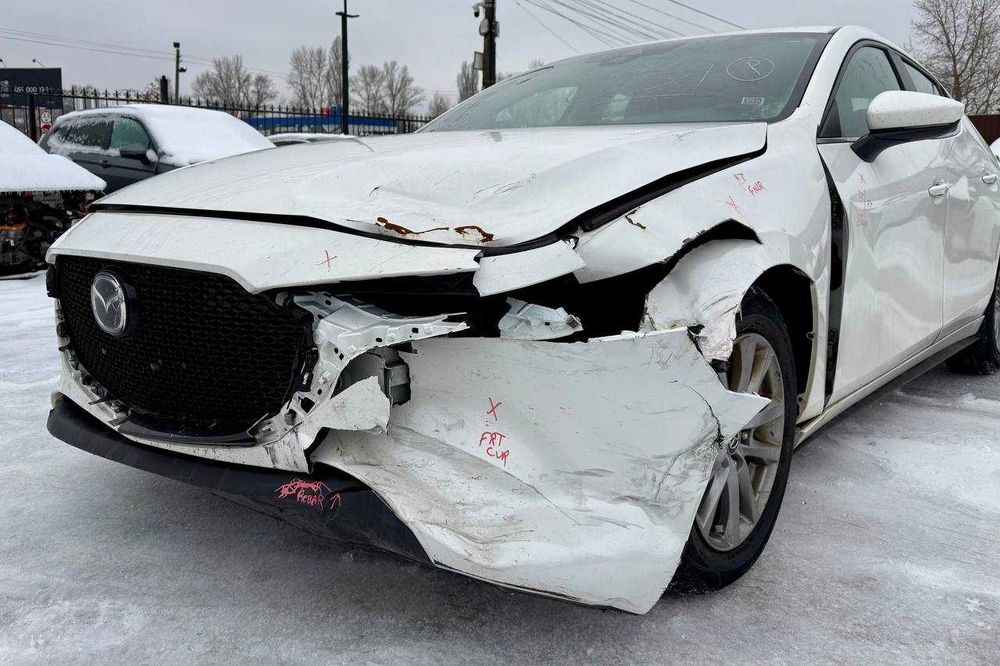 Продам Mazda 3 2019 без ремонту