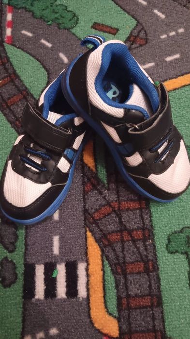 Buty świecące chlopiece