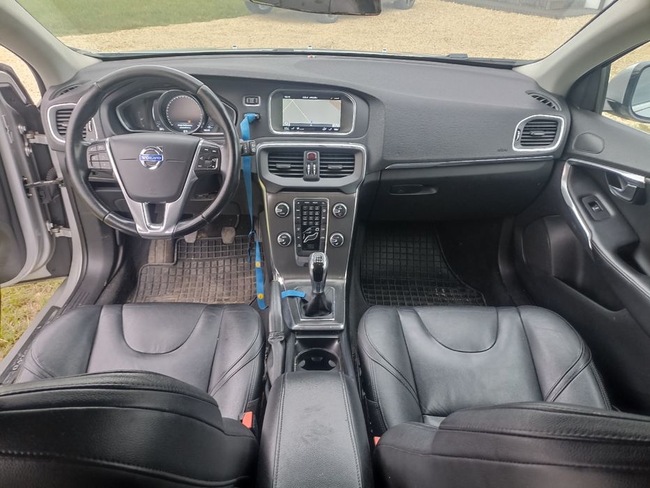 Sprzedam Volvo V40 D4