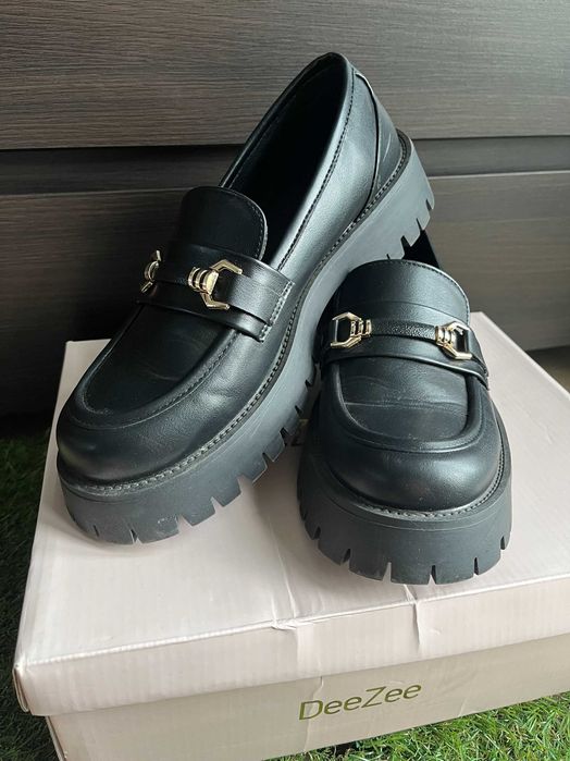 Czarne mokasyny DeeZee 39