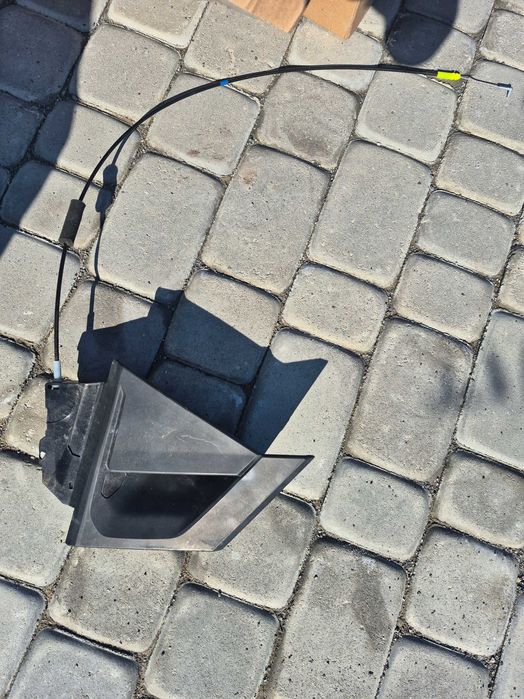 Ручка дверей тойота пріус 2024 року