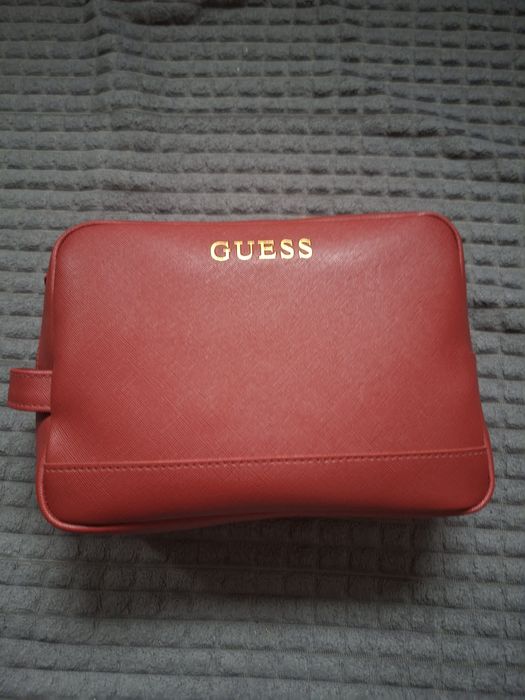 Kosmetyczka Guess