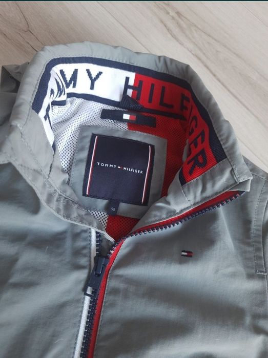 Куртка вітровка весна р.98 Tommy Holfiger оригінал ( Зара)
