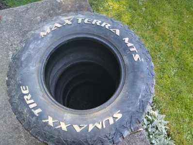 Opony MT 235 x 75 x 15