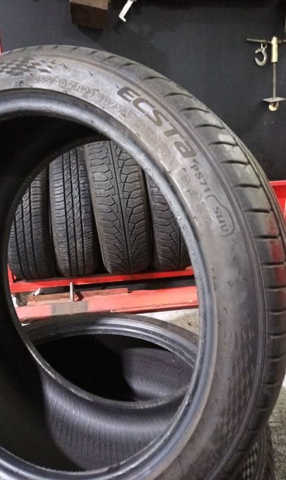 Pneus Kumho 255/40 Zr21