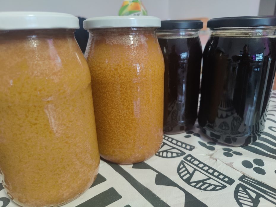 Miód z własnej pasieki spadziowy kwiatowy