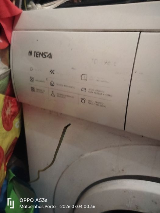 Máquina de secar roupa