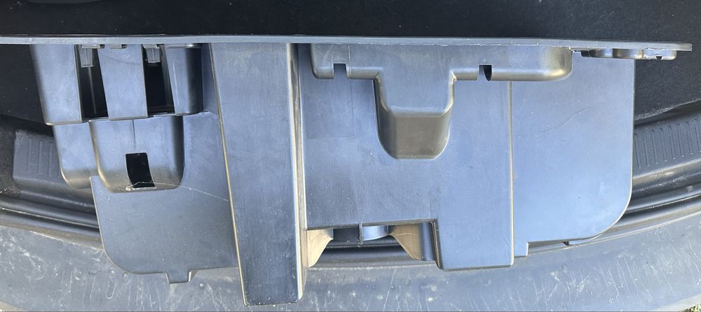 Вставка під домкрат та ключи