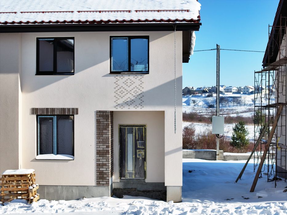 Продам котедж з МІСЬКИМИ комунікаціями, асфальт, Щасливе