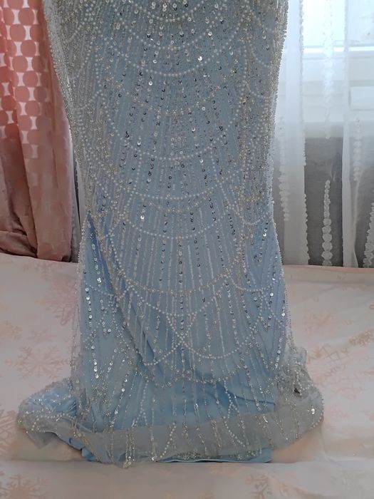 Cudny strój przebranie Pani Zima Królowa Śniegu futerko perełki roz 38