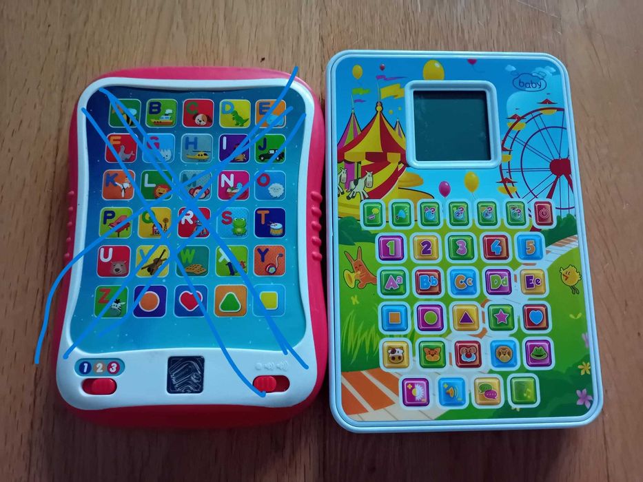 Carrinho compras e vários brinquedos de criança