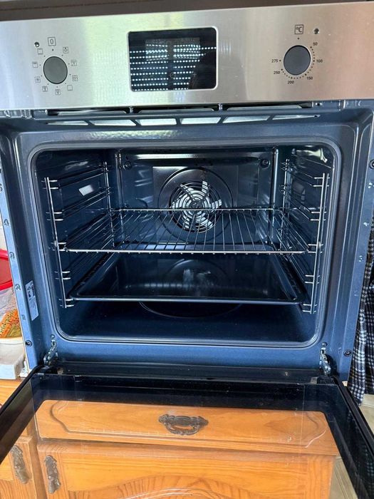 Forno de encastre Zanussi