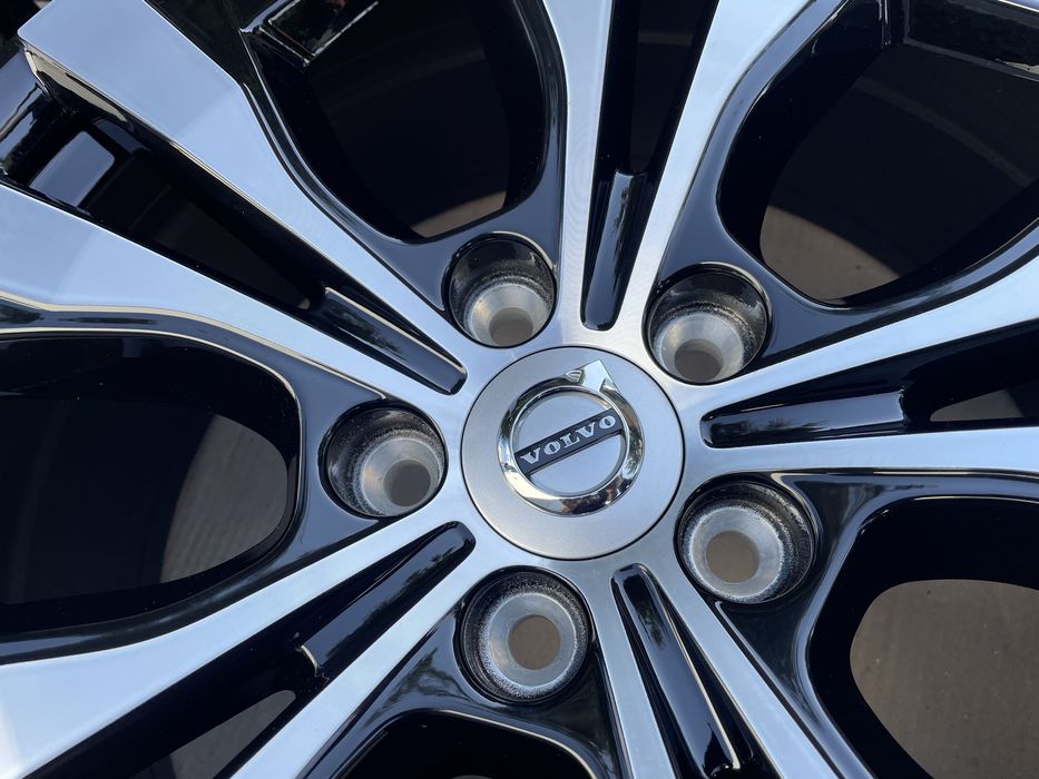 Диски Volvo XC60, XC40 R18 оригінал