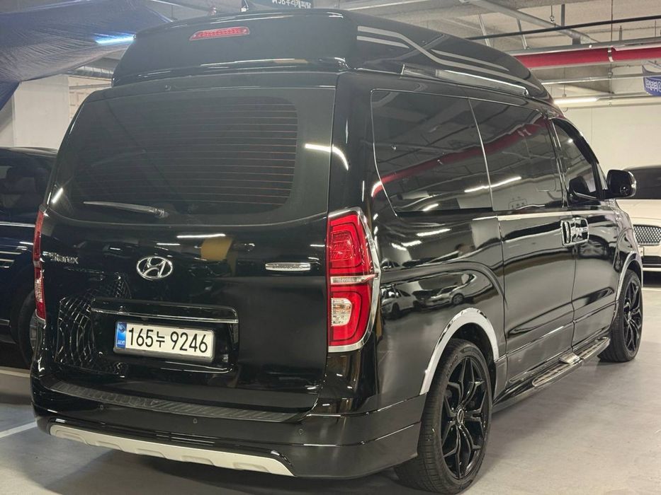 Grand Starex Limousine  2020 рік 2.5 дізель  повний