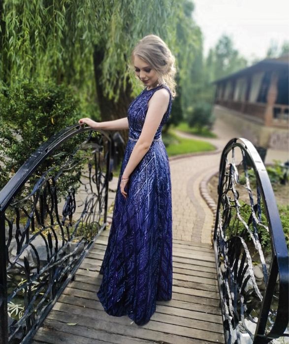 Випускна сукня