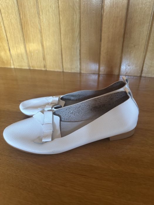 Балетки 39 р но маломерят можно и на 38