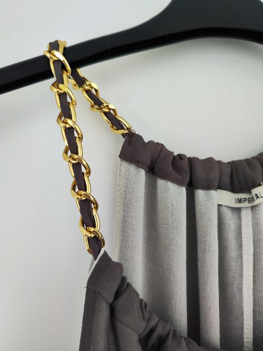 Blusa Imperial com pormenor dourado