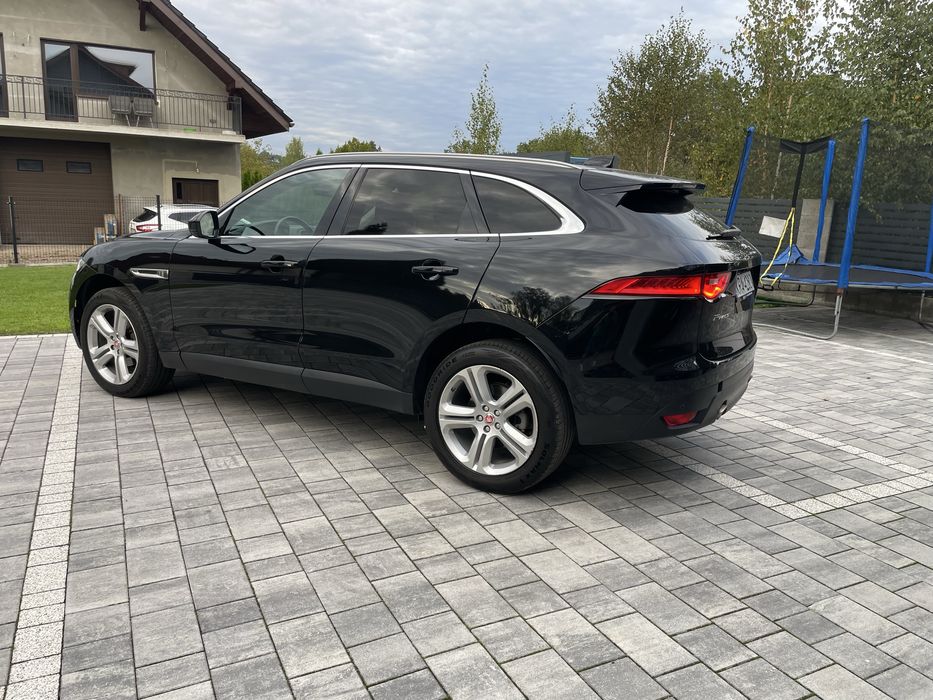 Jaguar F-Pace