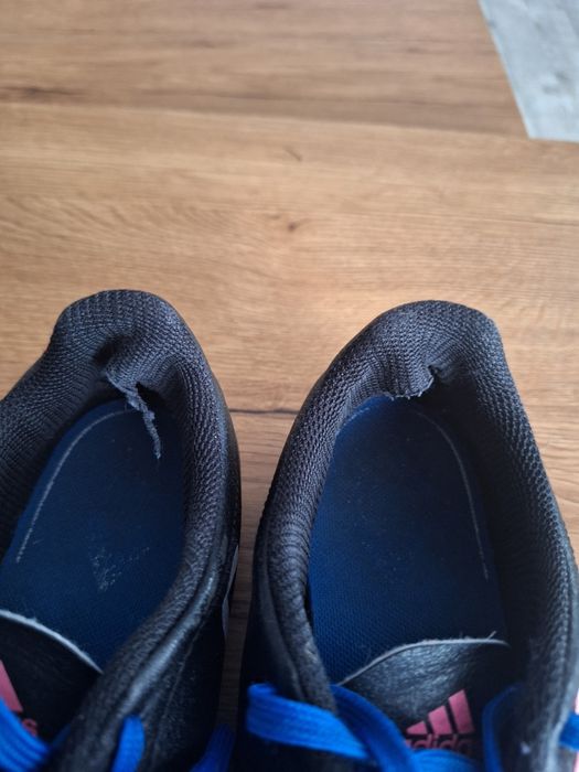 Buty piłkarskie korki adidas