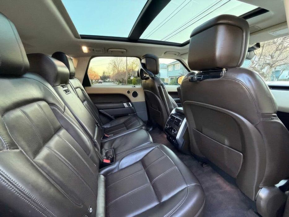 Land Rover Range Rover Sport HSE      2019