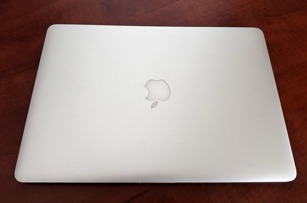 MacBook Pro 2015 15 дюймів, 256/16, i7 — гарний стан