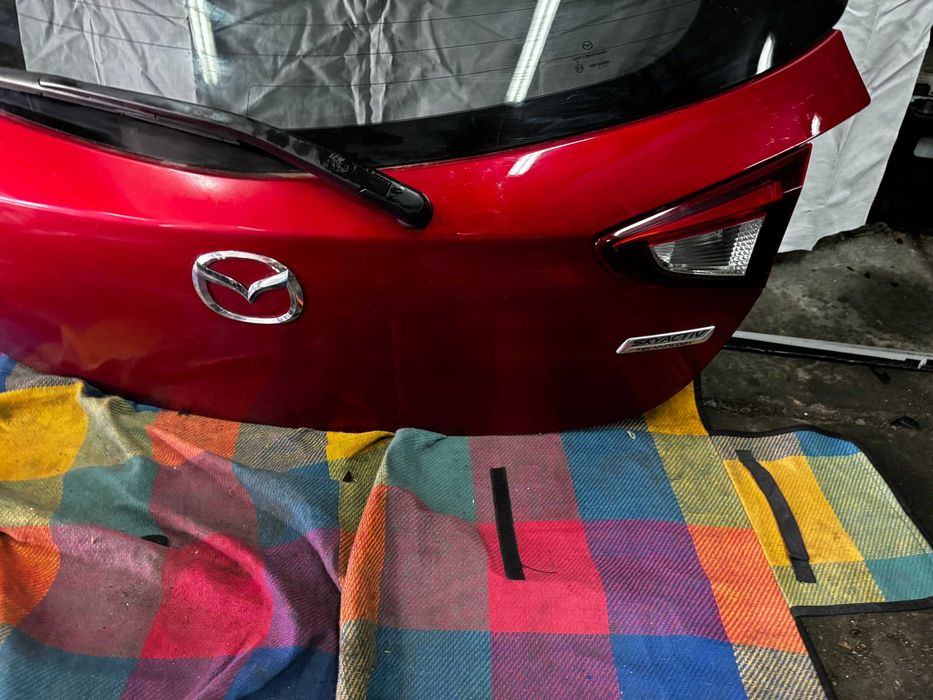 Mazda 2 dj  15-22 41v klapa tylna idealna