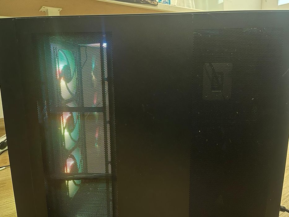 Gaming komputer i5-12600KF + RX 7800 XT 16GB DDR5 RGB ARGB –