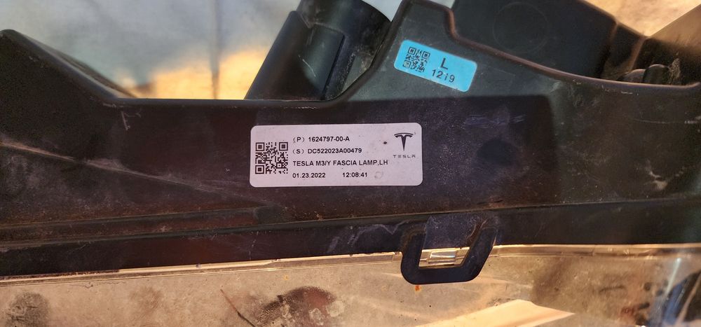Противотумана фара Tesla model 3