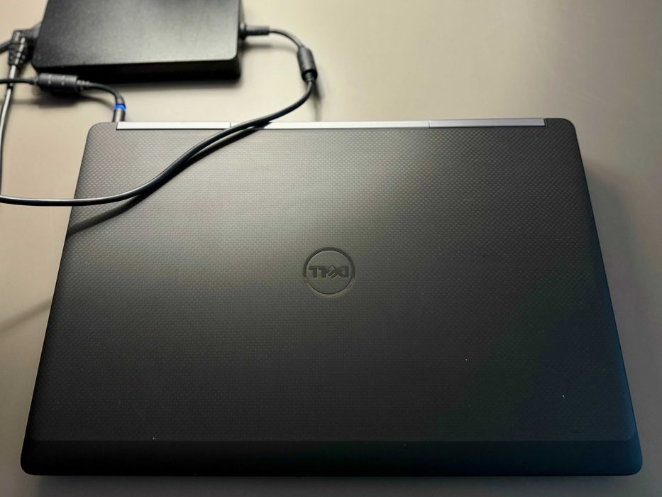 Laptop Dell Precision 7720 i7-7820HQ, mobilna stacja robocza