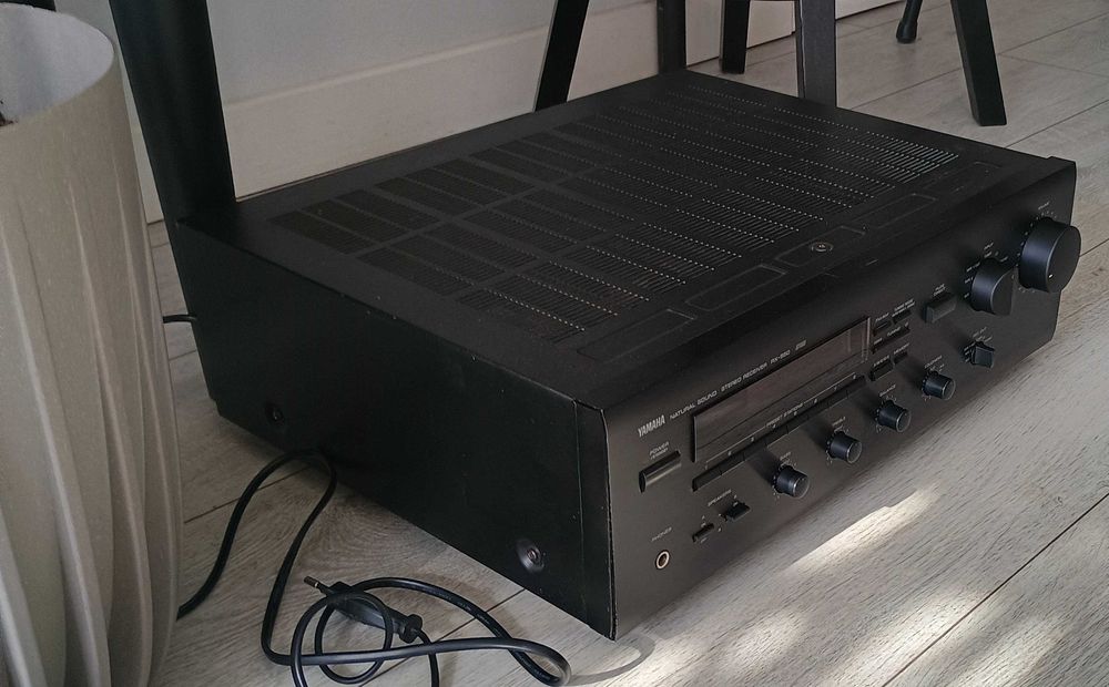 Yamaha RX 550 stan bdb amplituner