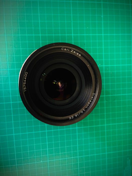 Zeiss ZE Distagon T* 18mm f3.5