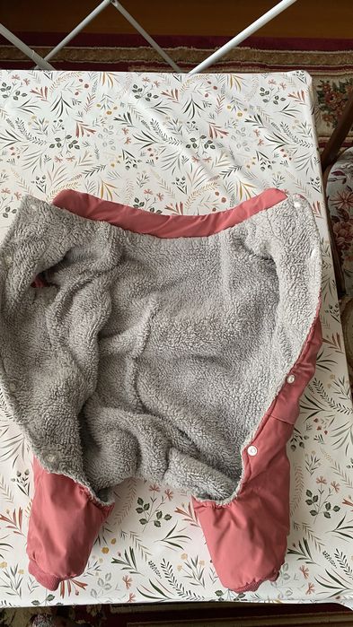 Розовый комбинезон для собак