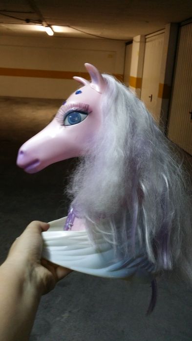 Cabeça de cavalo para brincar, maquiar e pentear