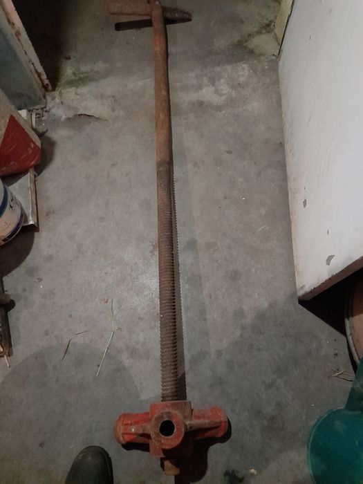 Prença  para lagar  fixo ou móvel