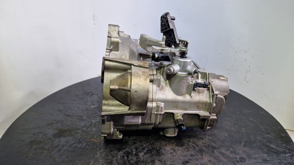 КПП МКПП коробка механіка Skoda Octavia Karoq 1.0 TSI 2019 0AJ301103H