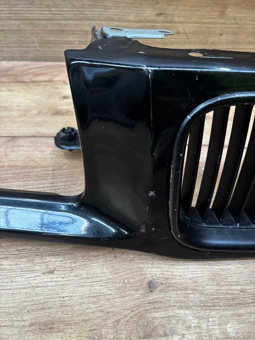 Grill atrapa zderzaka Bmw E36
