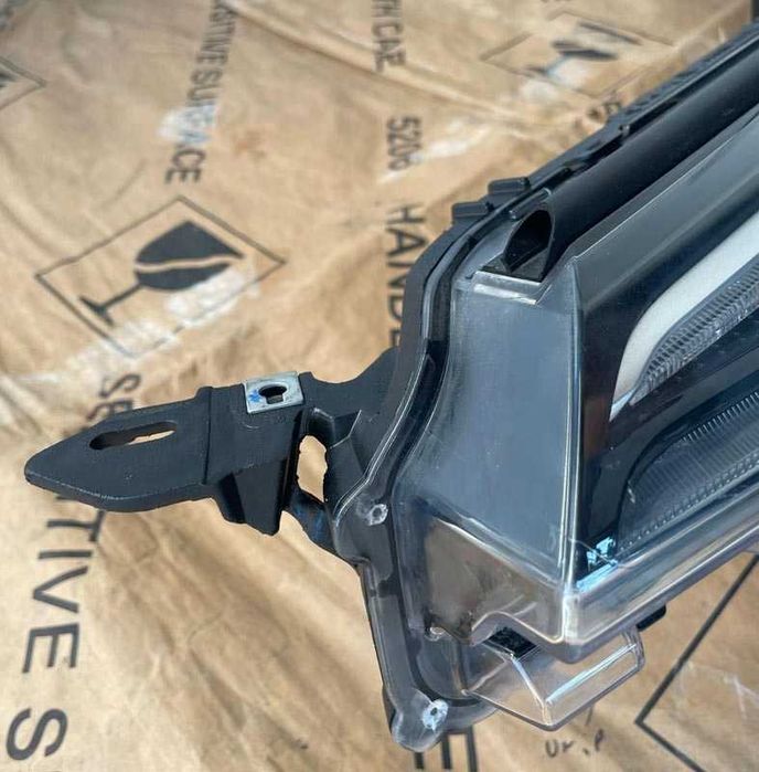 otica frontal ESQ toyota C-HR I . fase 1 - FULL LED