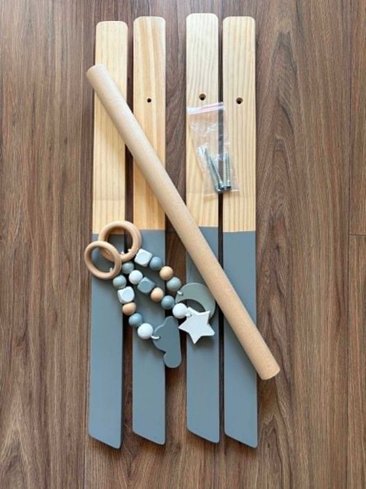Drewniany stojak edukacyjny Baby Gym - Mamabrum