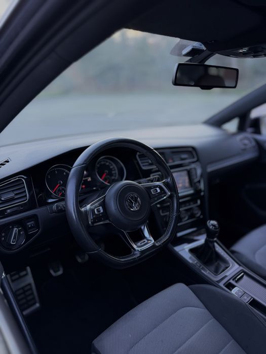 AVVOLKSWAGEN GOLF 7 R-Line