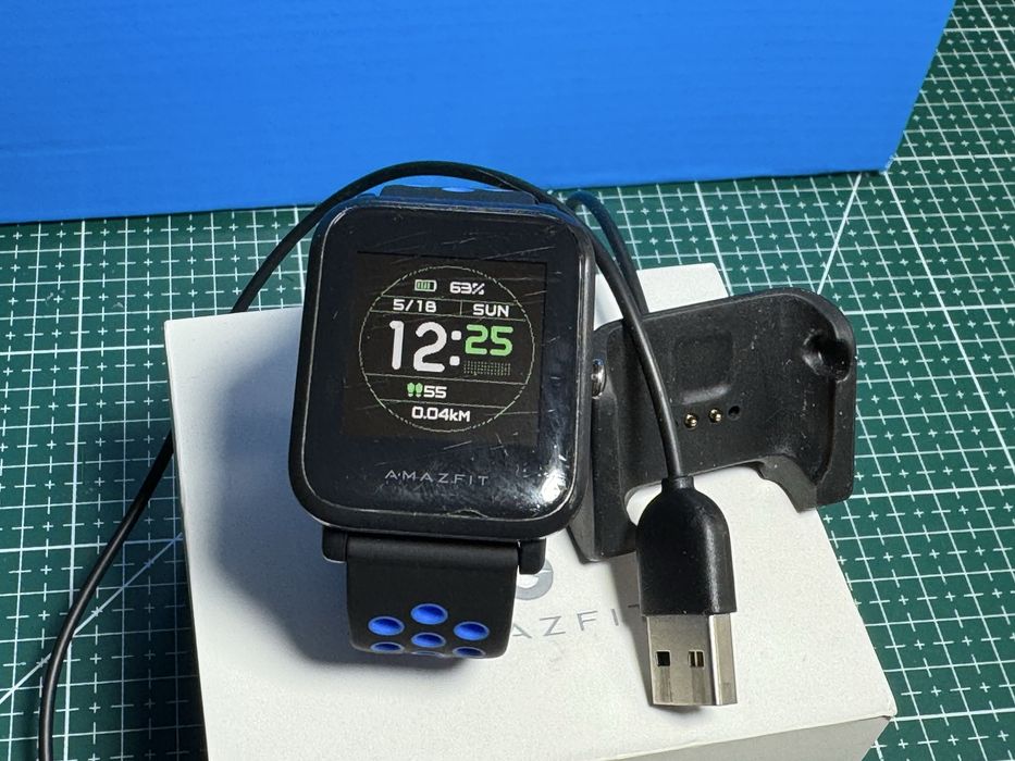 Amazfit Bip смарт часы
