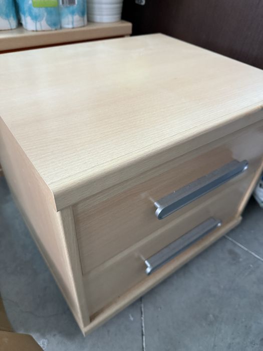 Mesa de cabeceira / movel
