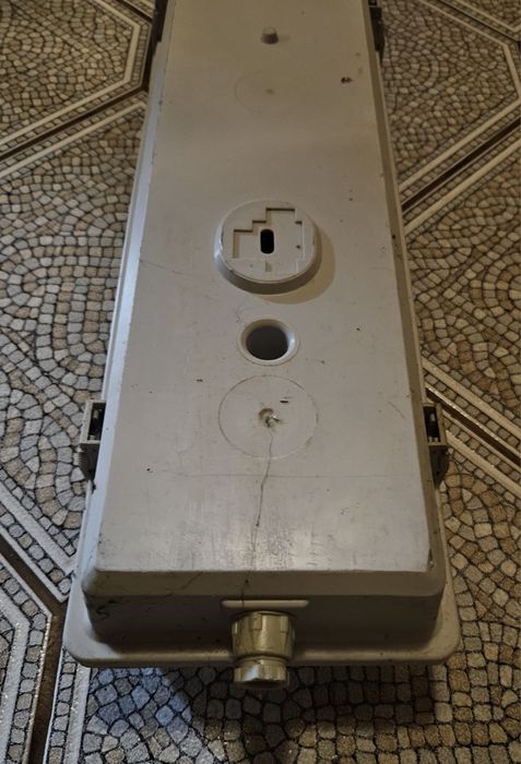 Lampa jarzeniowa długa